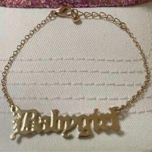NWOT BABYGIRL gold Nameplate Bracelet